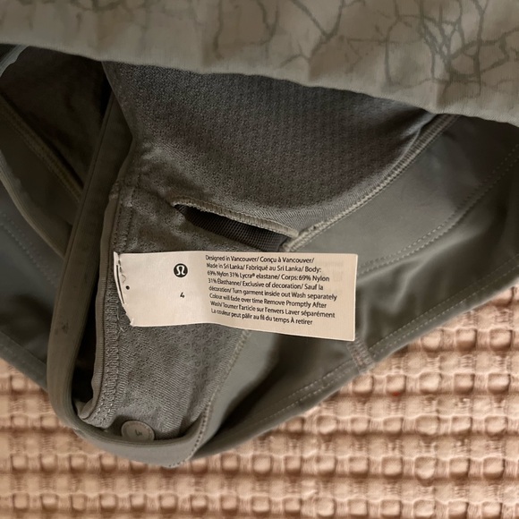 lululemon athletica Olive Sports Bra - Picture 4 of 5